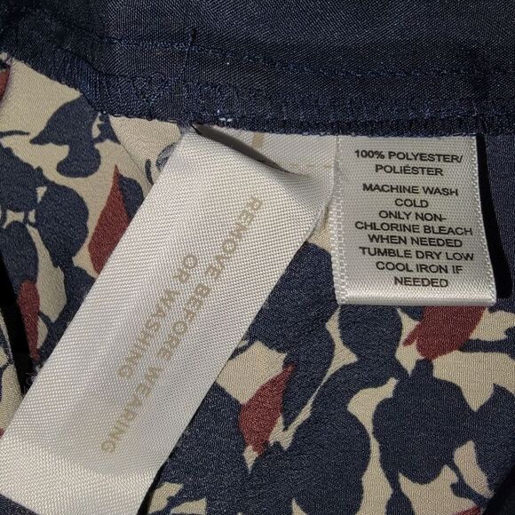 Ann Taylor LOFT floral shorts romper size 4 - Picture 9 of 10